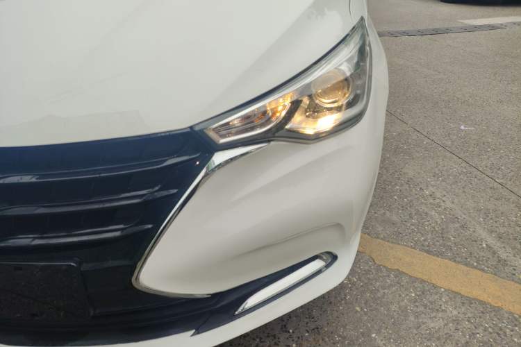 Used CHANGAN Alsvin 2019 1.5L DCT Comfort Model China VI Standard Left Front Headlight