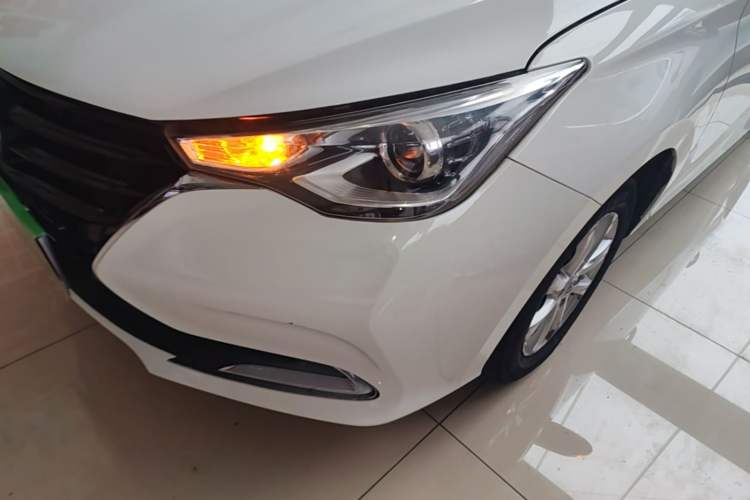 Used CHANGAN Alsvin 2019 1.4L Manual Comfort Edition China VI Standard Left Front Headlight