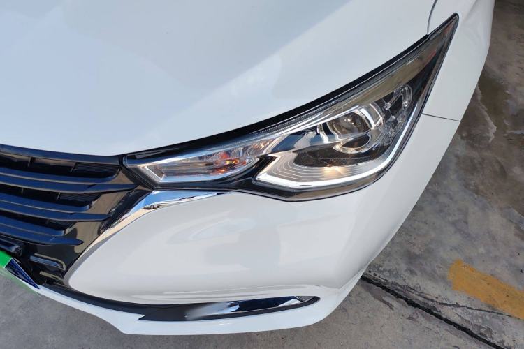 Used CHANGAN Alsvin 2019 1.4L Manual Comfort Edition China VI Standard Left Front Headlight