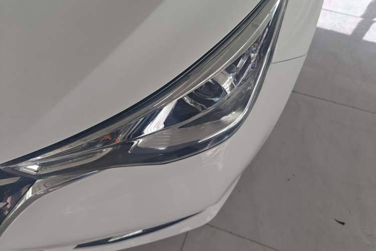 Used CHANGAN Alsvin 2019 1.4L Manual Luxury Version China VI Standard Left Front Headlight