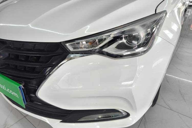 Used CHANGAN Alsvin 2019 1.4L Manual Comfort Edition China VI Standard Left Front Headlight