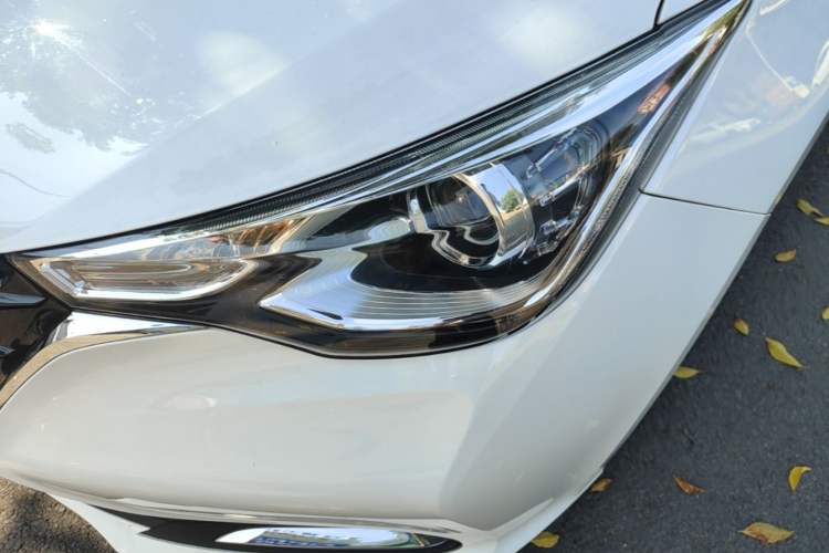 Used CHANGAN Alsvin 2019 1.4L Manual Comfort Edition China VI Standard Left Front Headlight