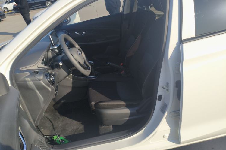Used CHANGAN Alsvin 2019 1.4L Manual Comfort Edition China VI Standard Left Front Seat
