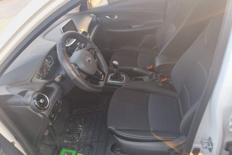 Used CHANGAN Alsvin 2019 1.4L Manual Comfort Edition China VI Standard Left Front Seat