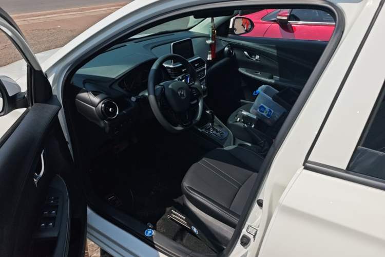 Used CHANGAN Alsvin 2019 1.5L DCT Comfort Model China VI Standard Left Front Seat