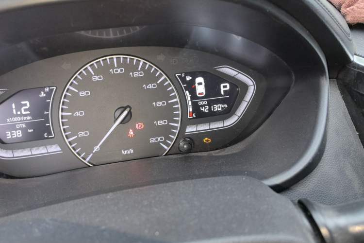 Used CHANGAN Alsvin 2019 1.5L DCT Luxury Version China VI Standard Odometer Close Up