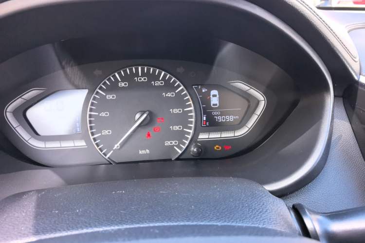 Used CHANGAN Alsvin 2019 1.4L Manual Luxury Version China VI Standard Odometer Close Up