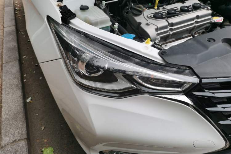 Used CHANGAN Alsvin 2019 1.5L DCT Comfort Model China VI Standard Right Front Headlight