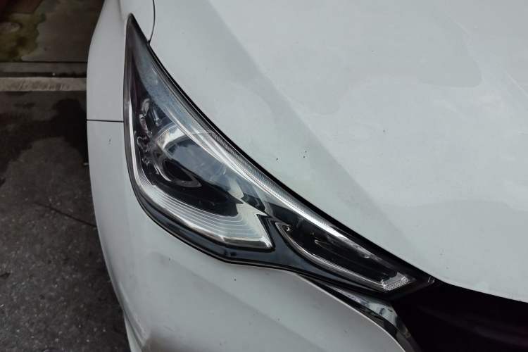 Used CHANGAN Alsvin 2019 1.4L Manual Comfort Edition China VI Standard Right Front Headlight