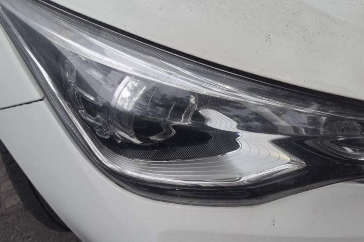 Used CHANGAN Alsvin 2019 1.5L DCT Luxury Version China VI Standard Right Front Headlight