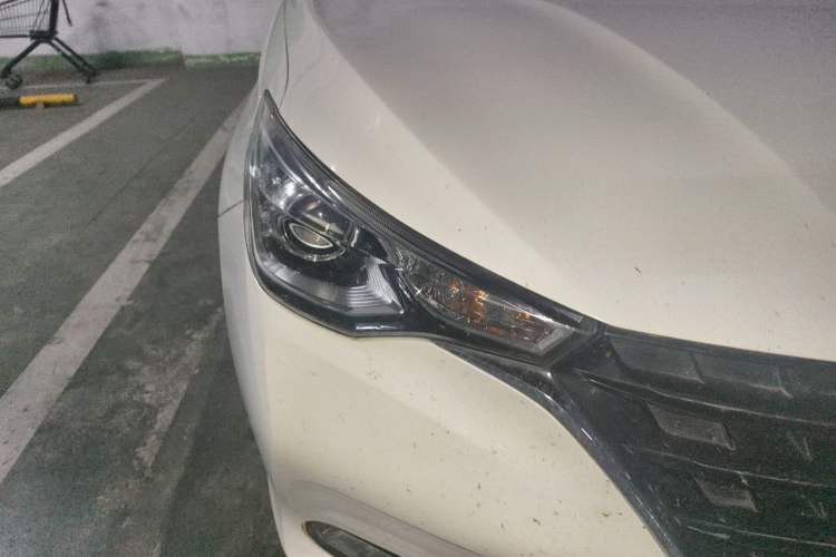 Used CHANGAN Alsvin 2019 1.5L DCT LianDong Cloud Edition Right Front Headlight