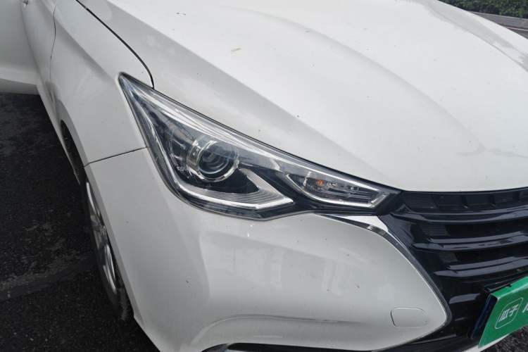 Used CHANGAN Alsvin 2019 1.5L DCT Comfort Model China VI Standard Right Front Headlight
