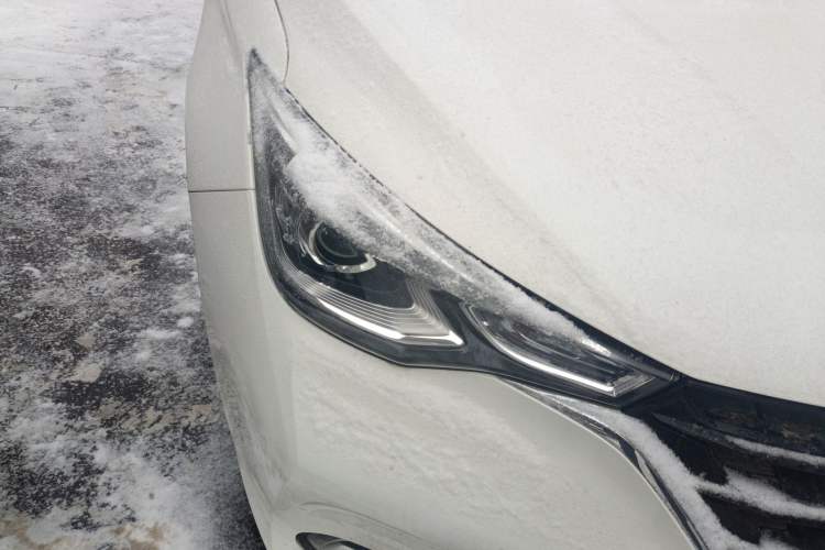 Used CHANGAN Alsvin 2019 1.4L Manual Comfort Edition China VI Standard Right Front Headlight