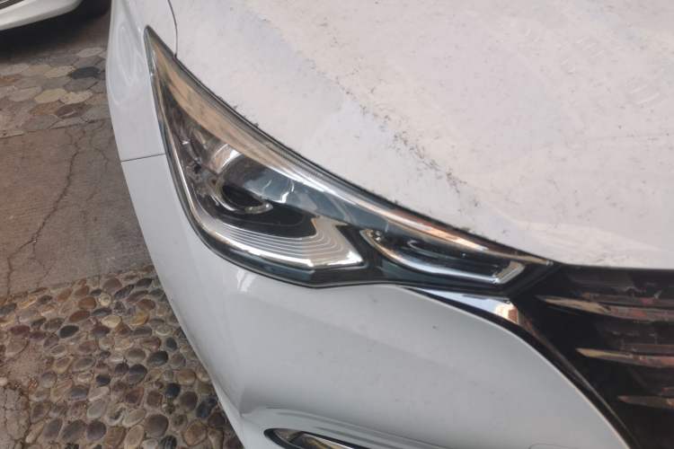 Used CHANGAN Alsvin 2019 1.4L Manual Comfort Edition China VI Standard Right Front Headlight