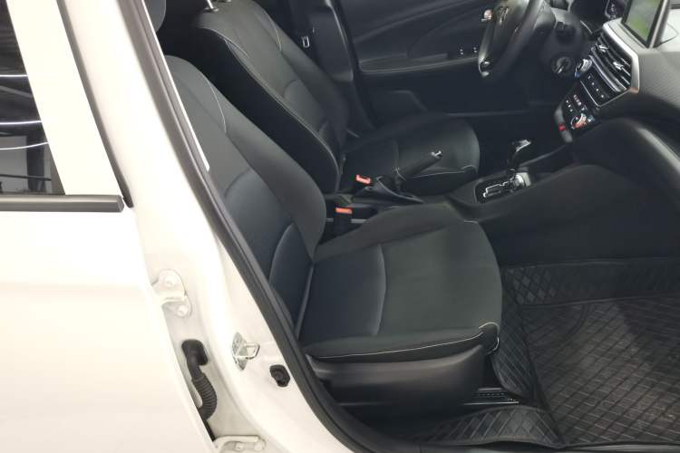 Used CHANGAN Alsvin 2019 1.5L DCT Comfort Model China VI Standard Right Front Seat