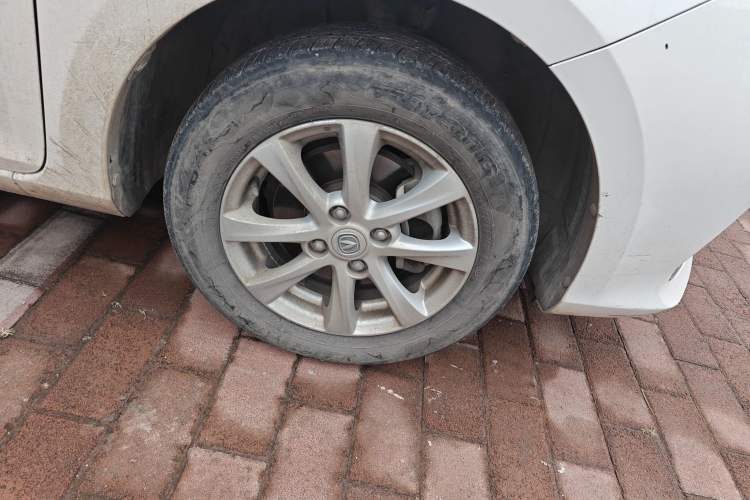 Used CHANGAN Alsvin 2019 1.4L Manual Comfort Edition China VI Standard Right Front Wheel Hub
