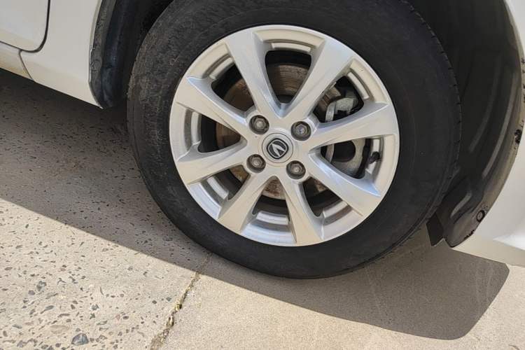 Used CHANGAN Alsvin 2019 1.5L DCT Luxury Version China VI Standard Right Front Wheel Hub