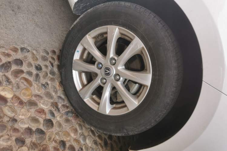 Used CHANGAN Alsvin 2019 1.4L Manual Comfort Edition China VI Standard Right Front Wheel Hub