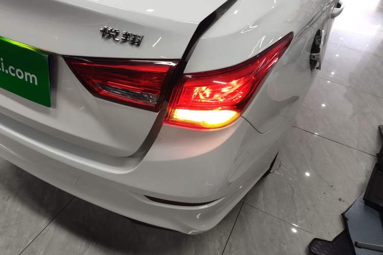 Used CHANGAN Alsvin 2019 1.5L DCT Comfort Model China VI Standard Right Rear Taillight
