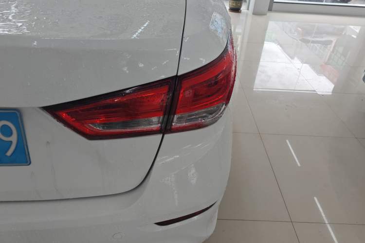 Used CHANGAN Alsvin 2019 1.5L DCT Comfort Model China VI Standard Right Rear Taillight