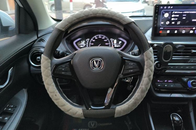 Used CHANGAN Alsvin 2019 1.5L DCT Luxury Version China VI Standard Steering Wheel
