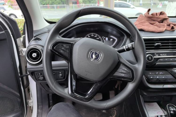 Used CHANGAN Alsvin 2019 1.5L DCT Luxury Version China VI Standard Steering Wheel