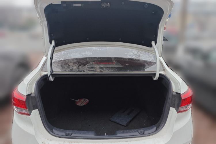 Used CHANGAN Alsvin 2019 1.4L Manual Comfort Edition China VI Standard Trunk