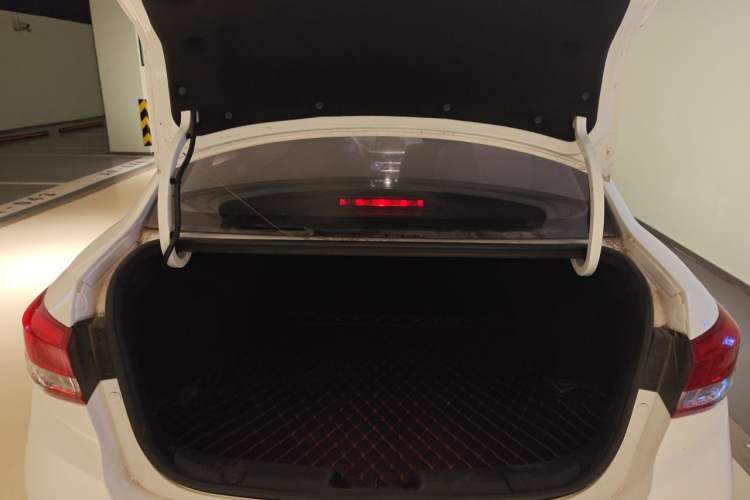 Used CHANGAN Alsvin 2019 1.4L Manual Comfort Edition China VI Standard Trunk