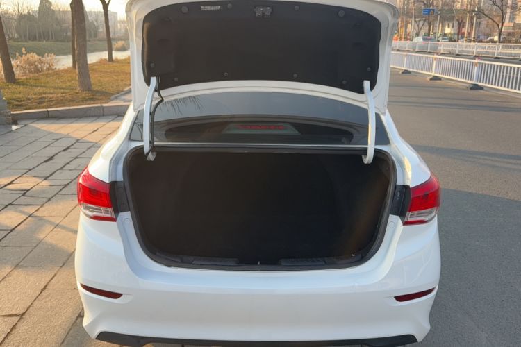 Used CHANGAN Alsvin 2019 1.4L Manual Comfort Edition China VI Standard Trunk