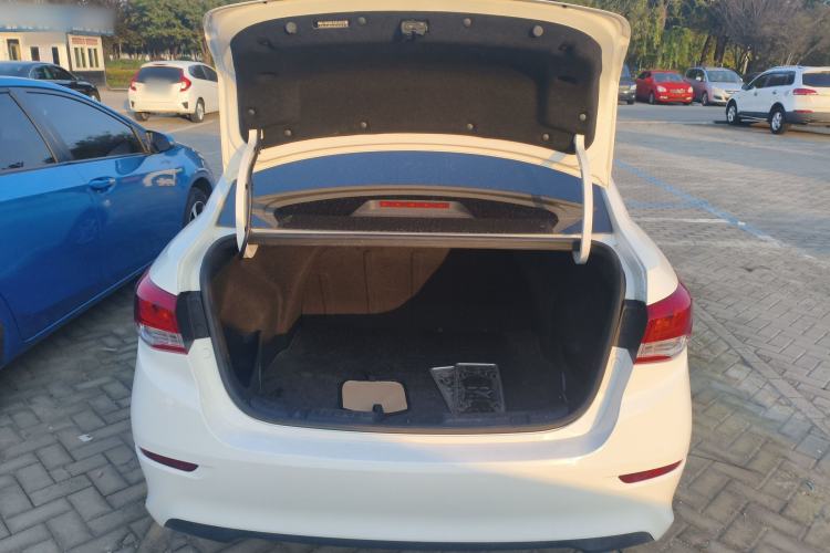 Used CHANGAN Alsvin 2019 1.4L Manual Comfort Edition China VI Standard Trunk