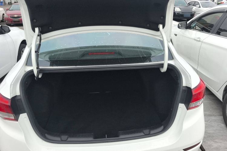 Used CHANGAN Alsvin 2019 1.5L DCT Comfort Model China VI Standard Trunk