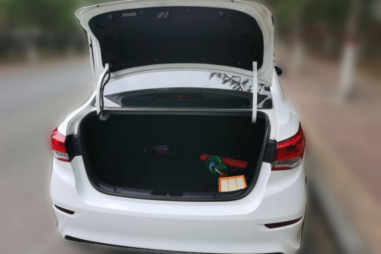 Used CHANGAN Alsvin 2019 1.5L DCT Comfort Model China VI Standard Trunk