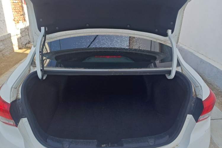 Used CHANGAN Alsvin 2019 1.4L Manual Comfort Edition China VI Standard Trunk