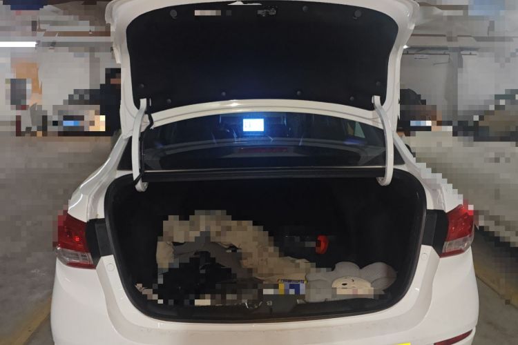 Used CHANGAN Alsvin 2019 1.5L DCT Comfort Model China VI Standard Trunk