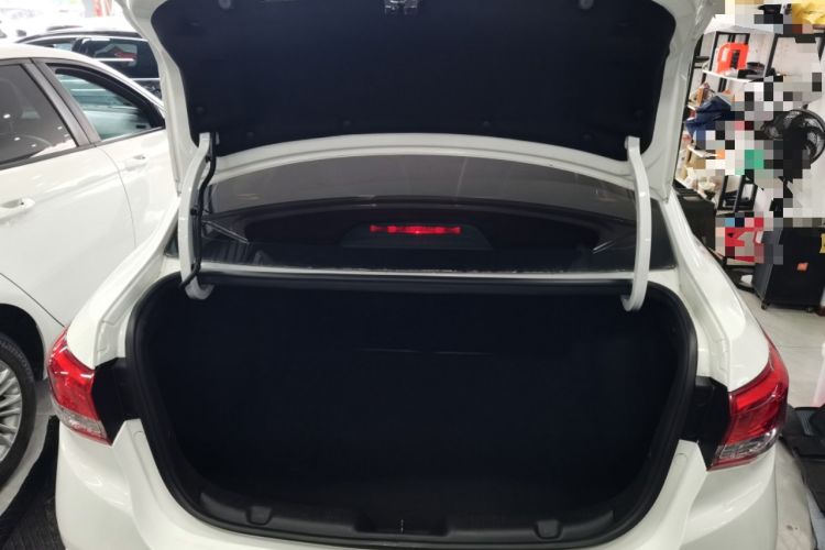 Used CHANGAN Alsvin 2019 1.5L DCT Comfort Model China VI Standard Trunk