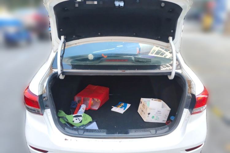 Used CHANGAN Alsvin 2019 1.5L DCT Comfort Model China VI Standard Trunk