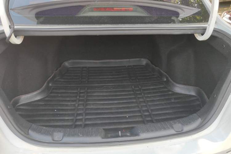 Used CHANGAN Alsvin 2019 1.4L Manual Comfort Edition China VI Standard Trunk