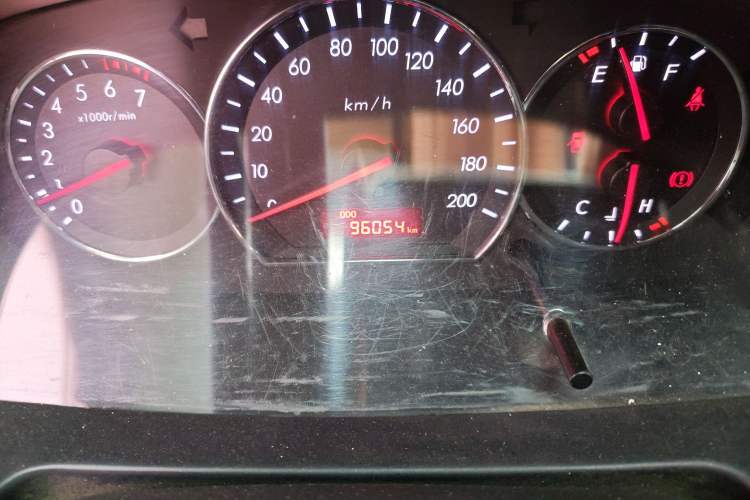 Used CHANGAN Alsvin V3 2012 1.3L Manual Comfort Version China IV Standard Odometer Close Up