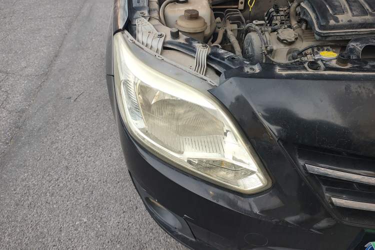 Used CHANGAN Alsvin V3 2012 1.3L Manual Comfort Version China IV Standard Right Front Headlight