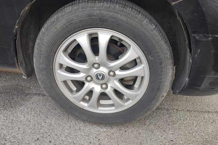 Used CHANGAN Alsvin V3 2012 1.3L Manual Comfort Version China IV Standard Right Front Wheel Hub