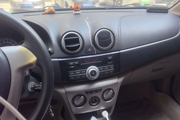 Used CHANGAN Alsvin V3 2012 1.3L Manual Comfort Version China IV Standard Audio And AC Panel