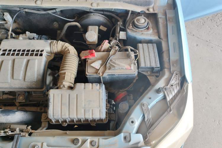 Used CHANGAN Alsvin V3 2012 1.3L Manual Luxury Version China IV Standard Engine Bay Left