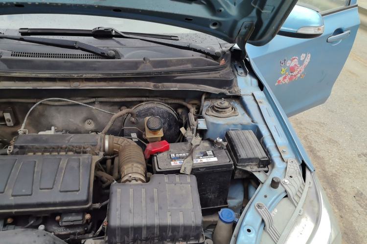 Used CHANGAN Alsvin V3 2012 1.3L Manual Comfort Version China IV Standard Engine Bay Left