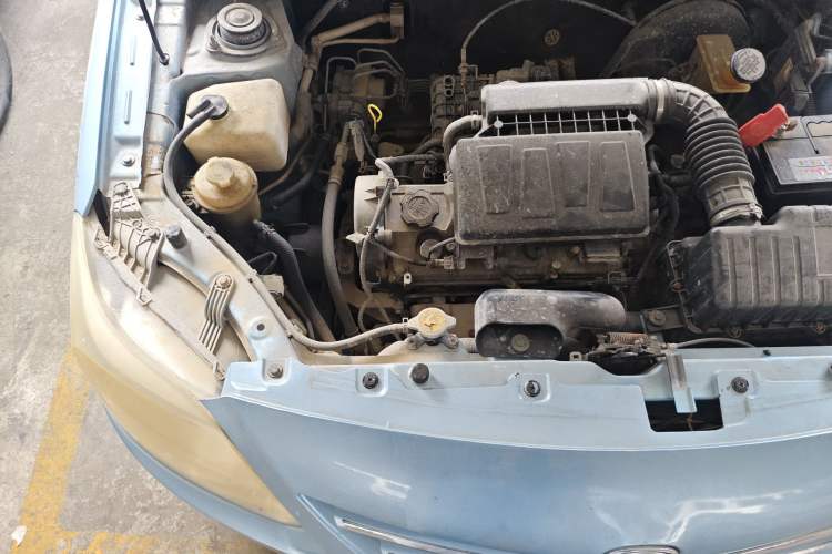 Used CHANGAN Alsvin V3 2012 1.3L Manual Comfort Version China IV Standard Engine Bay Right