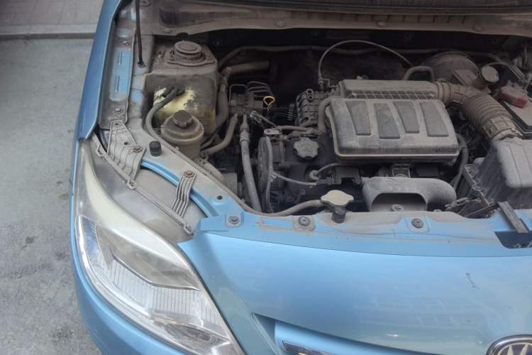 Used CHANGAN Alsvin V3 2012 1.3L Manual Comfort Version China IV Standard Engine Bay Right