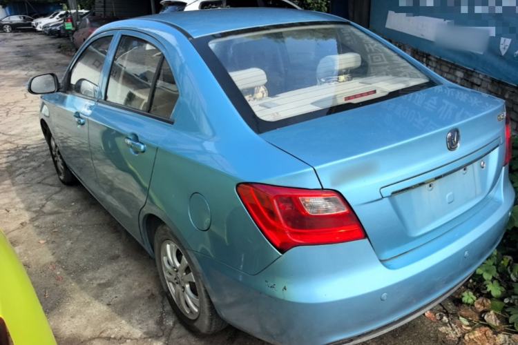Used CHANGAN Alsvin V3 2012 1.3L Manual Comfort Version China IV Standard Exterior 2