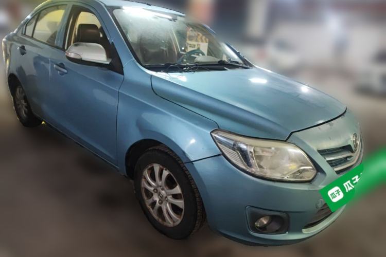 Used CHANGAN Alsvin V3 2012 1.3L Manual Comfort Version China IV Standard Front Right 45 Deg