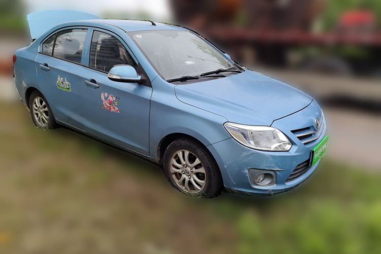 Used CHANGAN Alsvin V3 2012 1.3L Manual Comfort Version China IV Standard Front Right 45 Deg