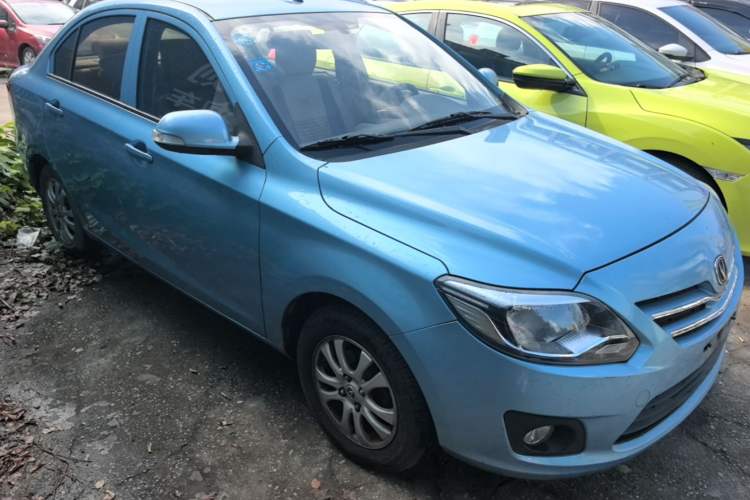 Used CHANGAN Alsvin V3 2012 1.3L Manual Comfort Version China IV Standard Front Right 45 Deg