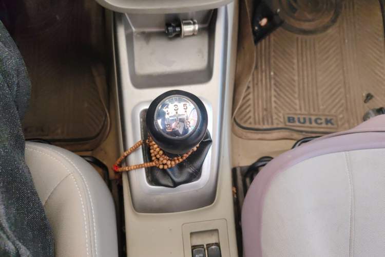 Used CHANGAN Alsvin V3 2012 1.3L Manual Luxury Version China IV Standard Gear Lever